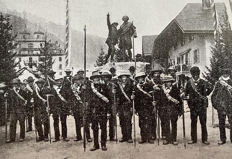 Inauguration statue de Saussure et Balmat 1887